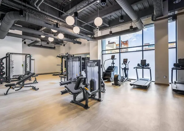 Studioapt W/gym+ev+free Parking+near Pitt Uni Upmc Apartment