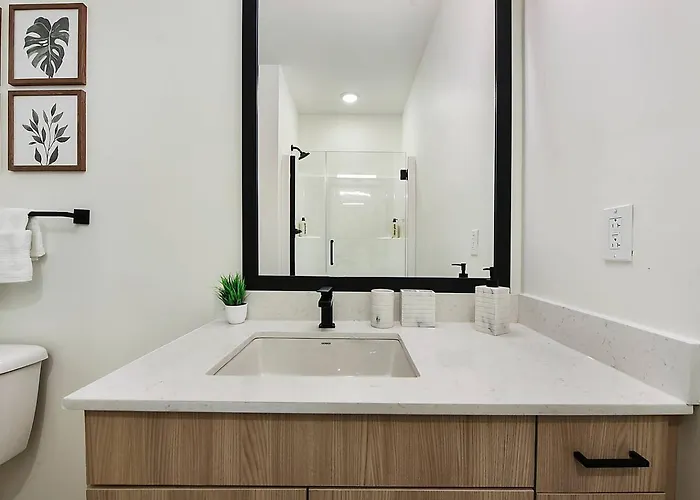Studioapt W/gym+ev+free Parking+near Pitt Uni Upmc